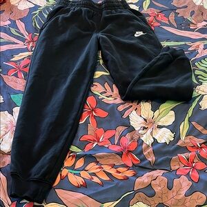 Black Nike sweatpants